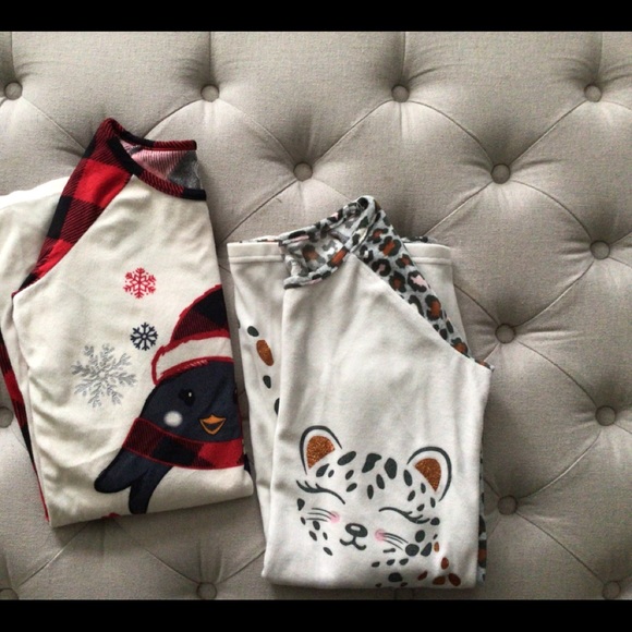 Girls pajamas- two pair - Picture 1 of 8